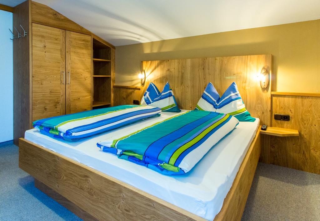 Pension Schweizerhof Waidring Pokoj fotografie